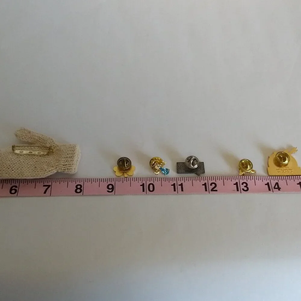 Pin Lot 6 Holiday Winter Angels Music Note Clover Gold & Silver Tones Hallmark